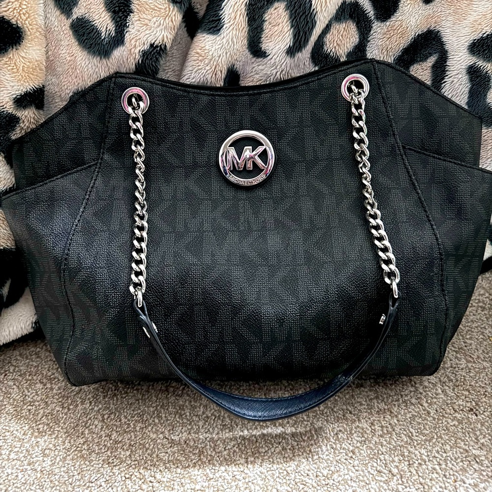 NWT Michael Kors Jet set